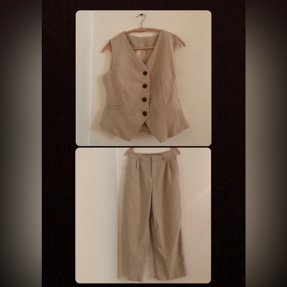 Women's Super Chic/Versatile Beige Pants & Vest Set
Size-8/29